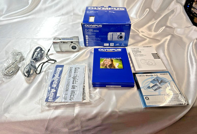 Olympus D-595 Digital Camera W/Zoom Original Box  Not Tested Needs Batteries