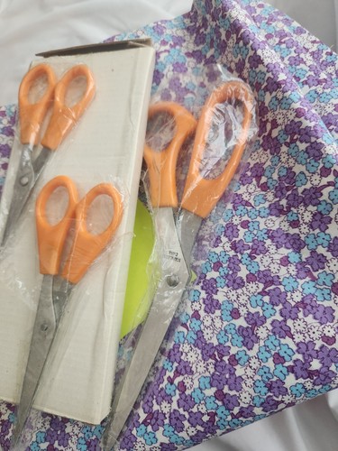 NIB Set Of 3 Sizes Of Sewing Scissors3 sizes - Picture 2 of 3