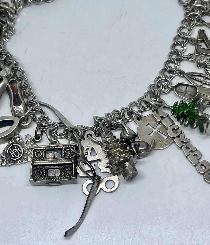 Pulsera James Avery Plata Esterlina 27 Dijes Nativos Multi Tema 64 Gramos Foto 3 de 4