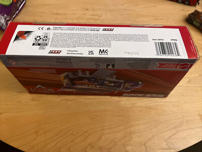 カーズ　マテル　OCTANE GAIN19 ハウラー Mattel Disney Pixar Cars BOBBY SWIFT'S HAULER Octane Gain