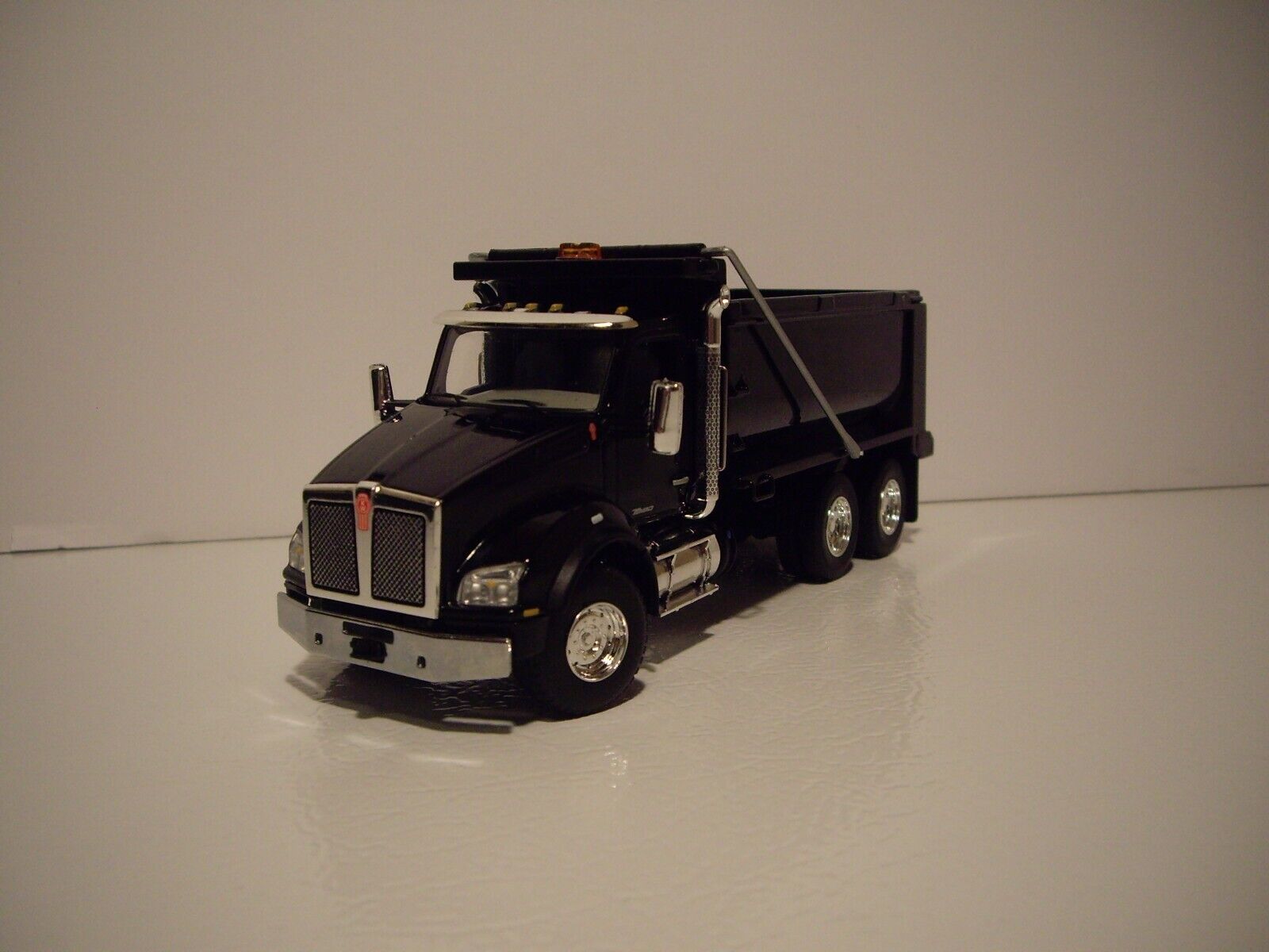 Picture 1 of 6