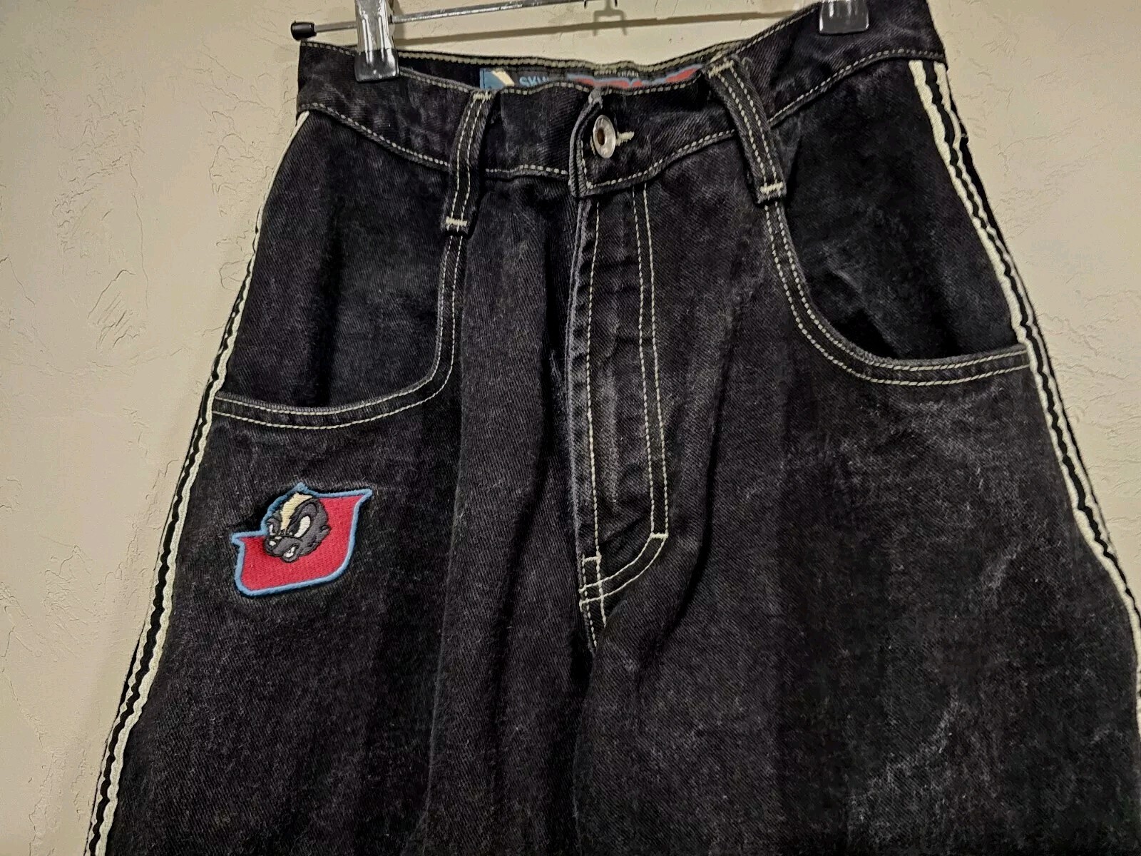 Picture 3 of 17