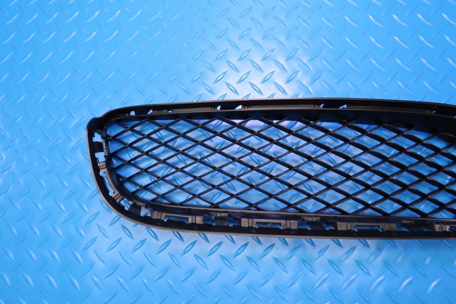 Rolls Royce Ghost Lci front bumper right grill + chrome trim #12689