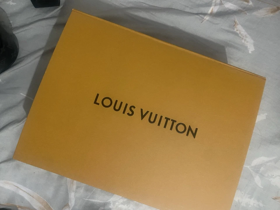 Side Bag messenger Men Brand New With Tags Never Been Used Black Colour - Image 3 of 4