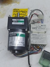 4IK25RGN-CW2 speed regulating motor 4GN30K GEAR HEAD SPEED ESO2 CONTROLLER NEW 