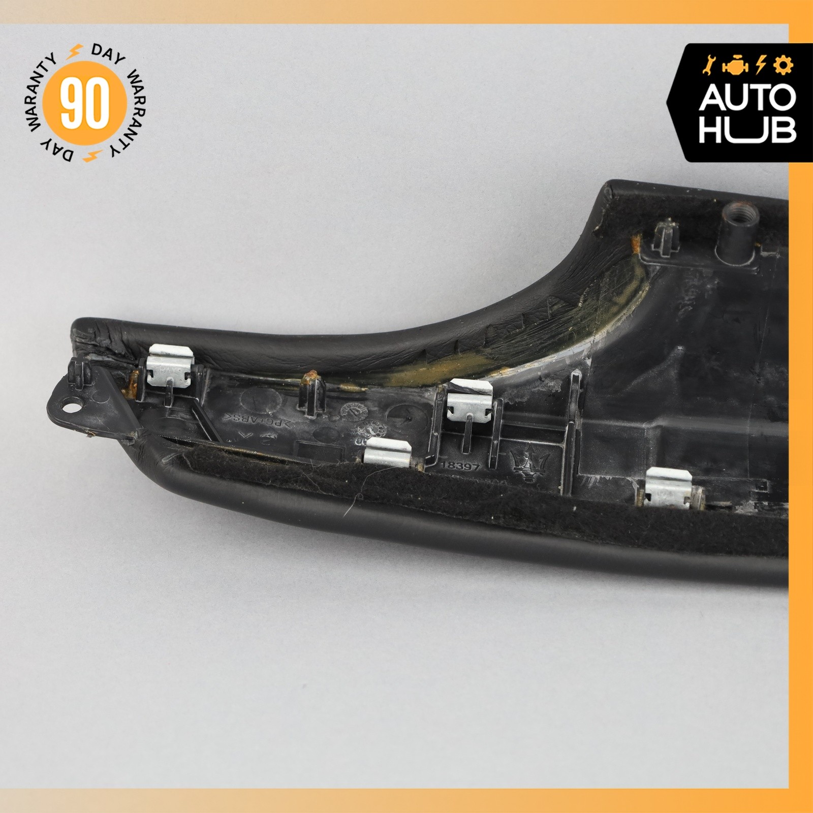 08-17 Maserati GranTurismo M145 Front Left Interior Door Panel Armrest OEM 74k