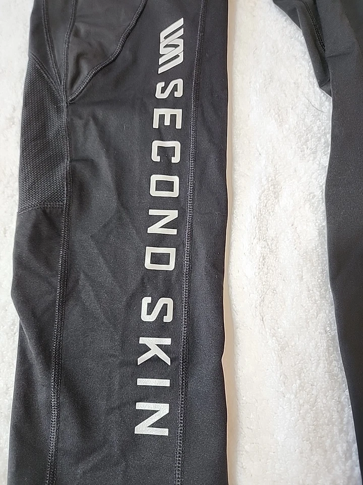 Second Skin Women's Black Capri Compression Leggings Size XS New - Image 2 of 4