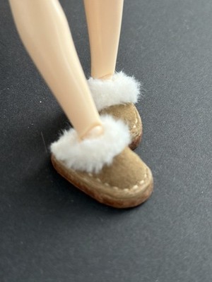 Beige Lederschuhe mit Fell für Blythe Neu Handwerk Puppenschuhe