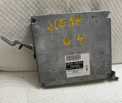 2004 TOYOTA SIENNA Engine ECM Control Module 89661-08093 OEM (AA 537)