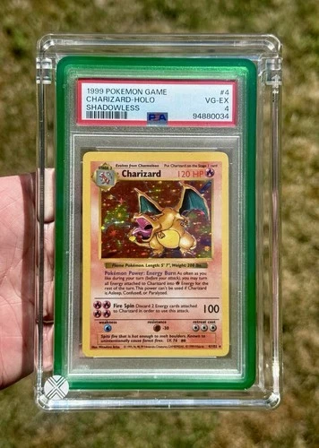 Charizard Pokemon 1999 Holo Base Set Shadowless 4/102 PSA 4