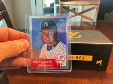 2022 Topps Anniversary Roger Clemens refractor