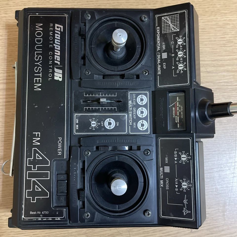 RC Sender Graupner JR 414 - 40 MHz - ungeprüft für Bastler  - Bild 3 von 4