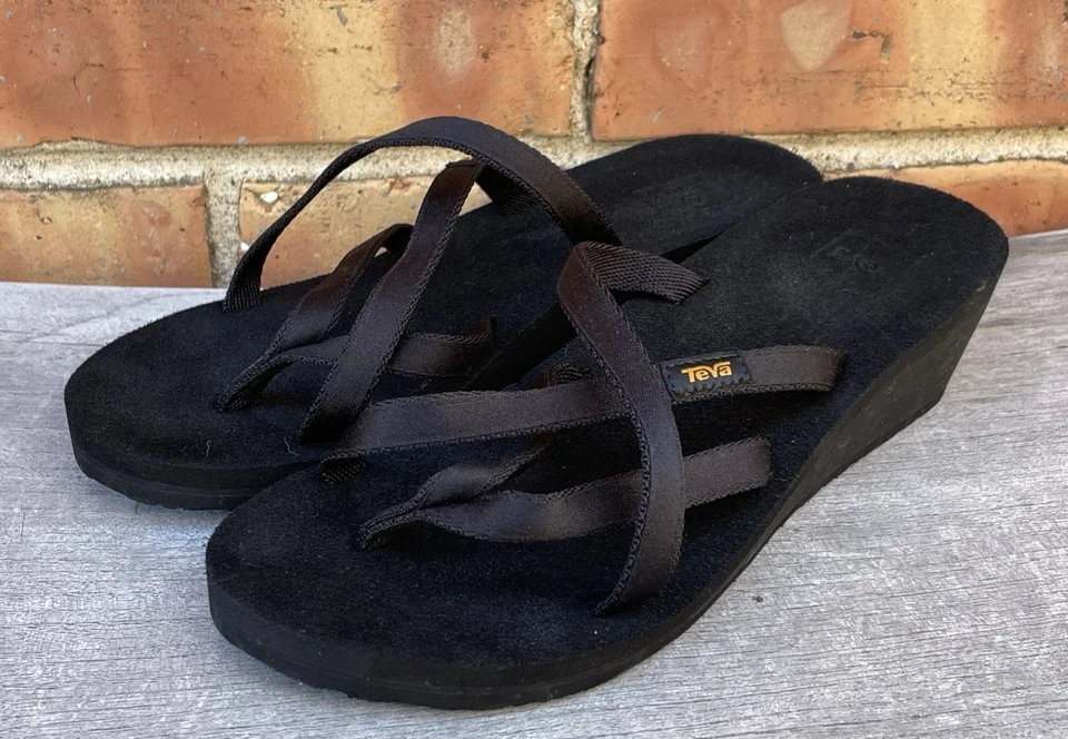 🔥 Teva • Сандалии-шлепанцы Mandalyn на танкетке без шнуровки 1000099 черные • женские размер 9 - Изображение 2 из 4