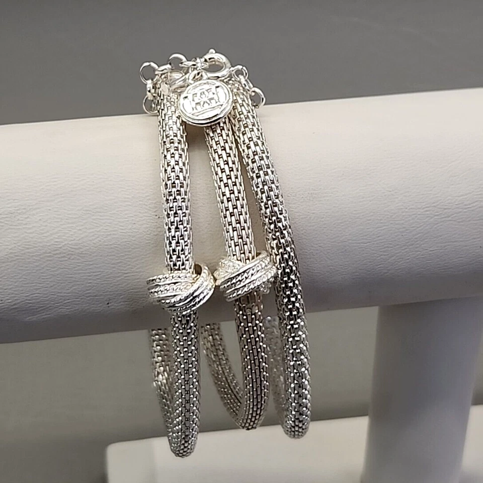 Pulsera de malla Dana Buchman tono plata triple capa cadenas nudos Foto 4 de 4
