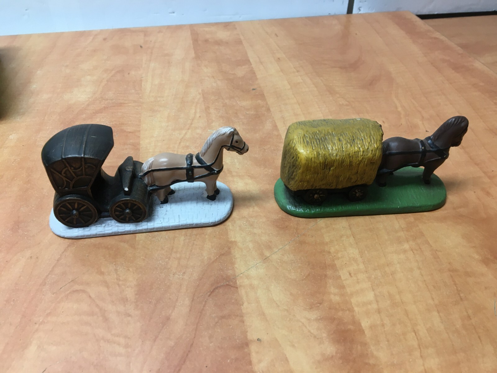 VINTAGE BYRON MOLDS HANDPAINTED Horse Pulling Hay Wagon Ceramic Lot of 2 1986 87