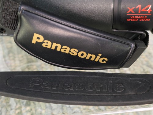 Panasonic PV-IQ205D-K Palmcorder IQ VHS-C Camcorder mit Ladegerät, schaltet sich ein!! 1995 - Bild 6 von 24