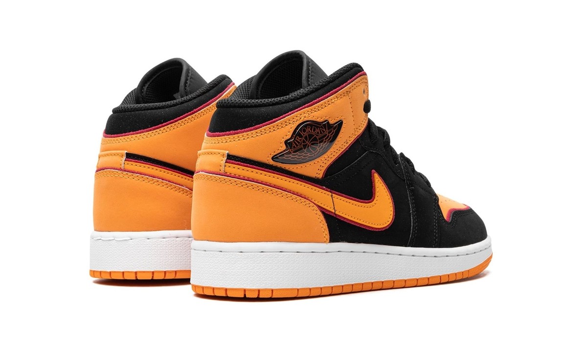 【最終価格】 Nike AJ 1 Mid Team Orange Black NIKE AIR JORDAN 1 MID SE TEAM ORANGE-BLACK-CRIMSON TINT SZ
