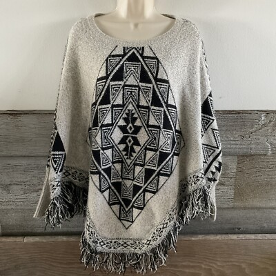 Olivia Sky aztec fringe cuffed poncho size S/M (K1) Oversized