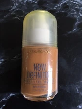 Max Factor New Definition Perfecting Makeup 1.25 oz 36 ml * Toast Almond