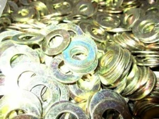 1/2 SAE Grade 8 Yellow Zinc Flat Washers 700 Pieces