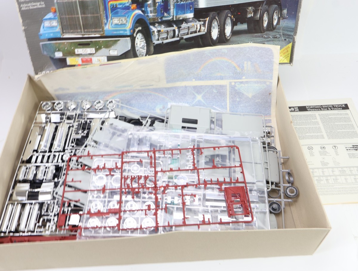 ラ*グ様 Revell SORTIMO SHOW TRUCK 1:24 Revell SORTIMO SHOW TRUCK 1:24