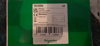 Schneider Ultimate Slimline - GU3060 - weiß geformte 13A ungeschaltete Doppelsteckdose