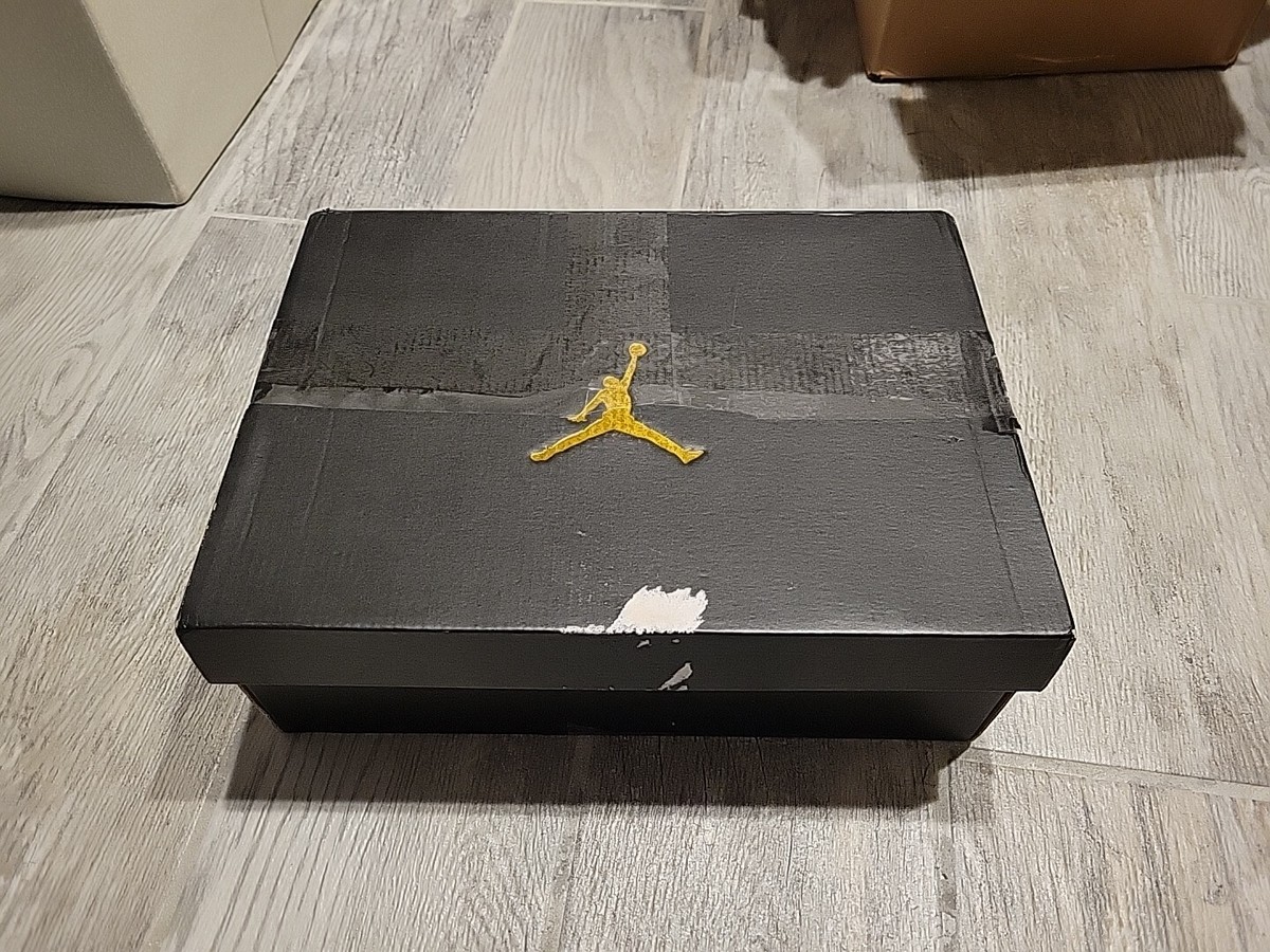 Empty Nike Air Jordan 1 MID Shoe EMPTY BOX ONLY MENS SIZE 9 Adult