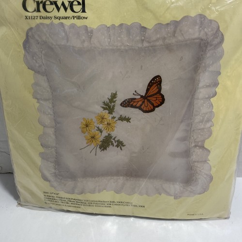 Vintage 1979 Crewel Expressions Kit #X1127 Butterfly & Flowers Pillow 12"x12" - Picture 2 of 6