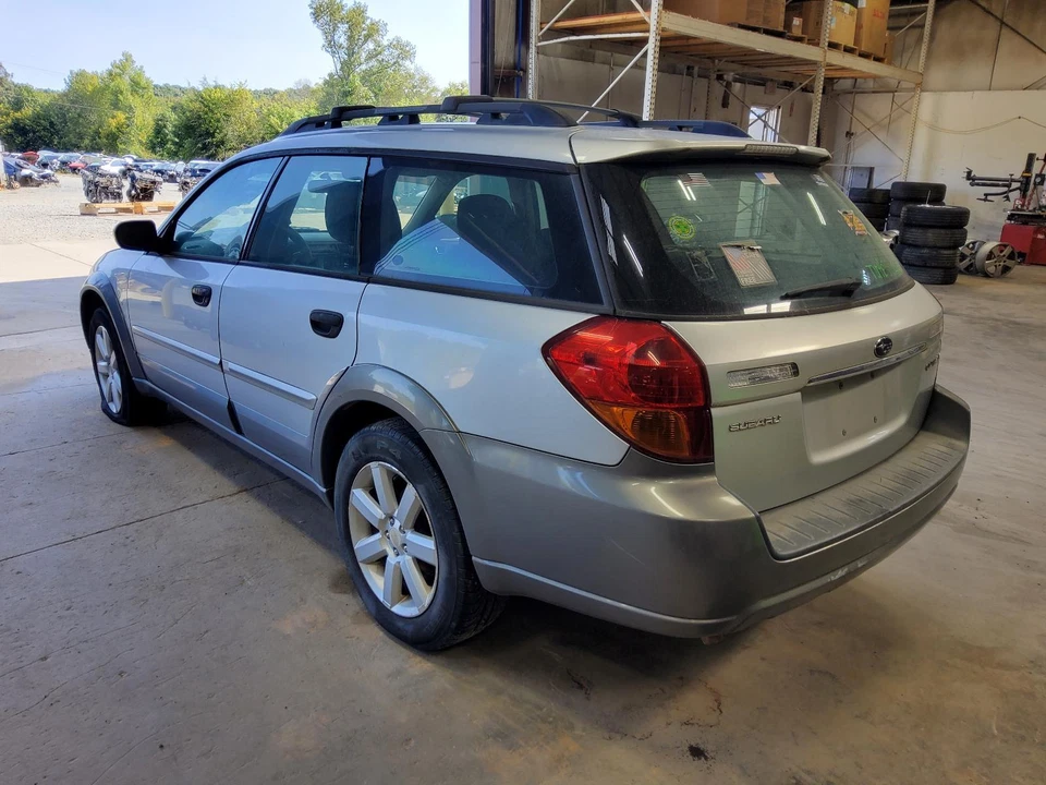 Medidor de velocímetro usado se adapta a: 2006 Subaru Legacy Cluster mercado de EE. UU. Outback 2,5 L B Foto 2 de 4