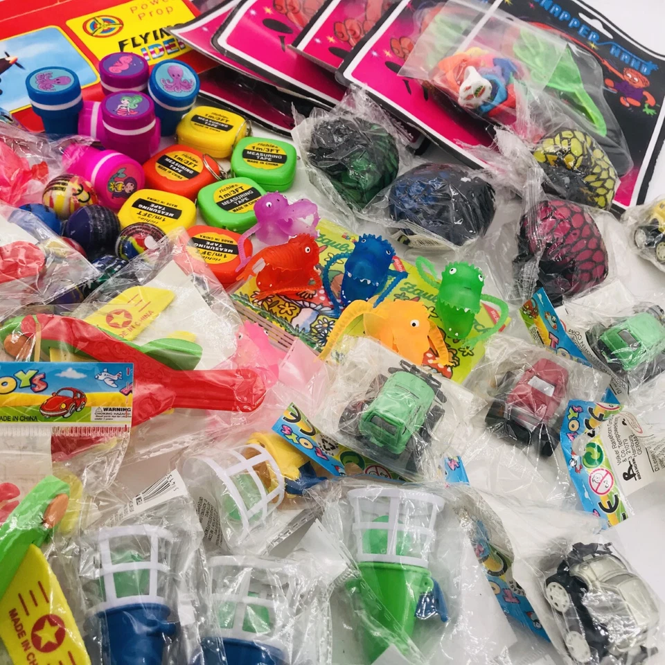 100 Pack Kindergeburtstag Party Deko + Einweggeschirr + Mitgebsel - Restposten - Bild 2 von 4