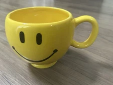 Yellow Smiley Face Oversized Coffee Cup Mug Planter Teleflora Brand 16 Oz.