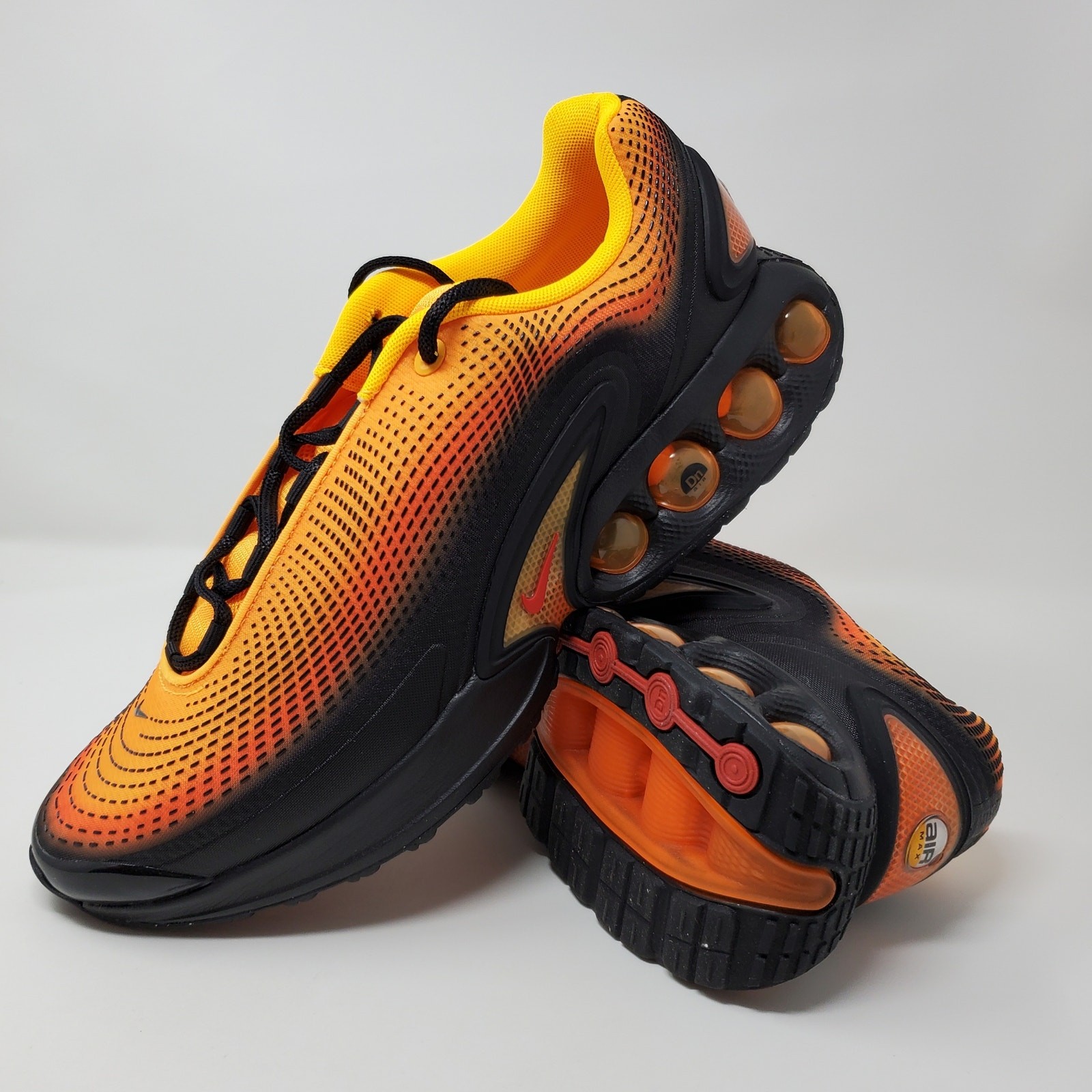 Nike Air Max DN SE Laser Orange Black HM0810-800 Men's Size 11.5