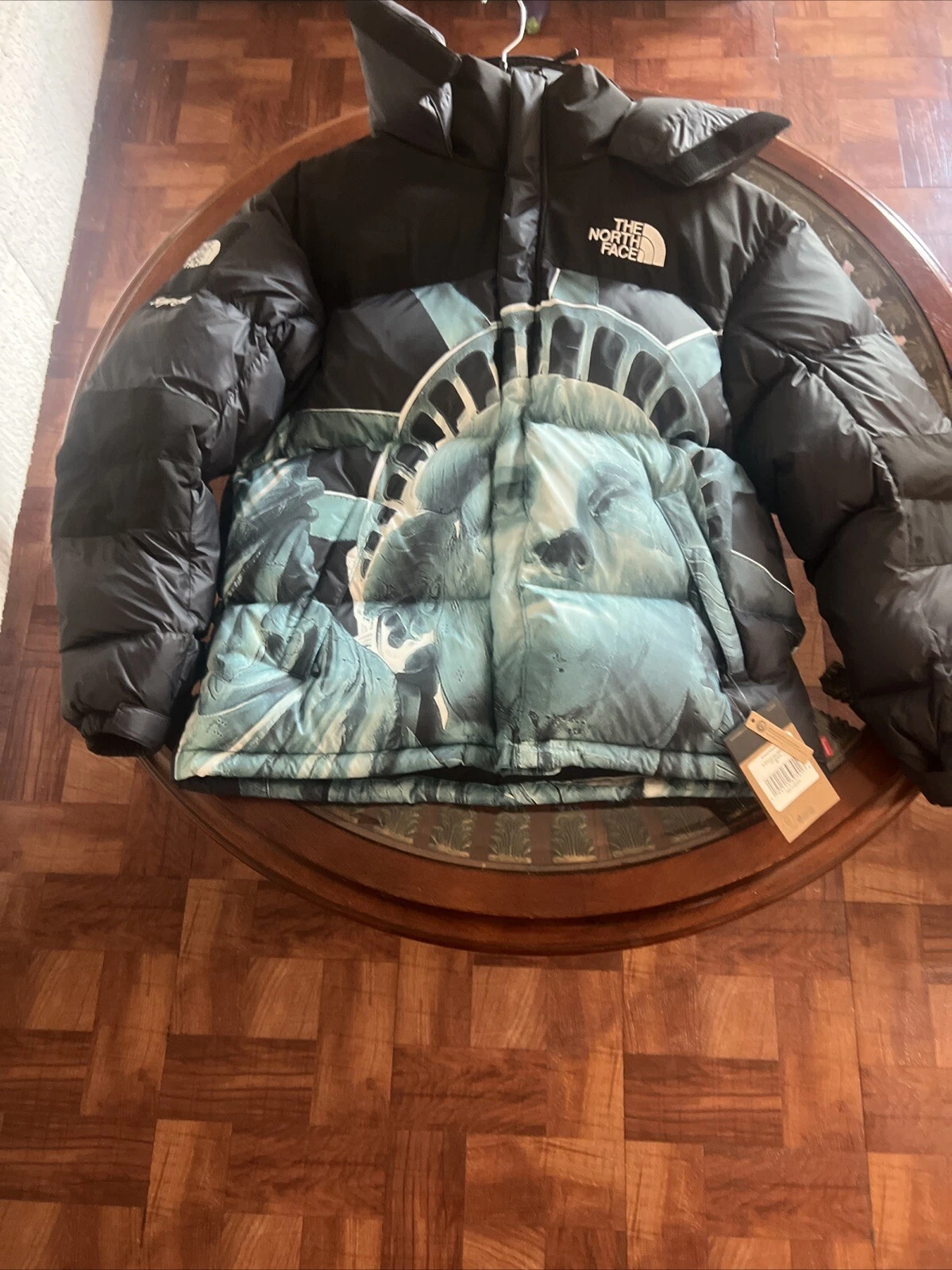 Veste Supreme x The North Face Statue de la Liberté Baltoro noire moyenne