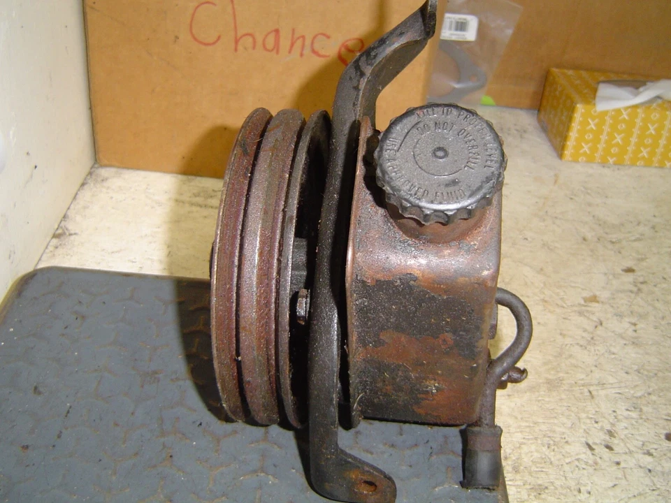 1968 - 1980 GM 350 V8 Power Steering Pump - Image 4 of 4