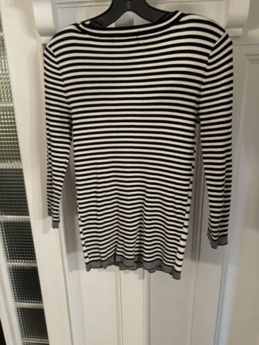 Karl Lagerfeld Paris Women’s Black & White Stripe Sweater Scoop Neck Sz S/P - Picture 3 of 7