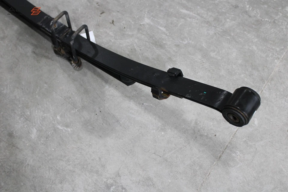 Chevrolet Silverado 1500 2020-2024 suspensión trasera izquierda muelle hoja OEM Foto 2 de 4