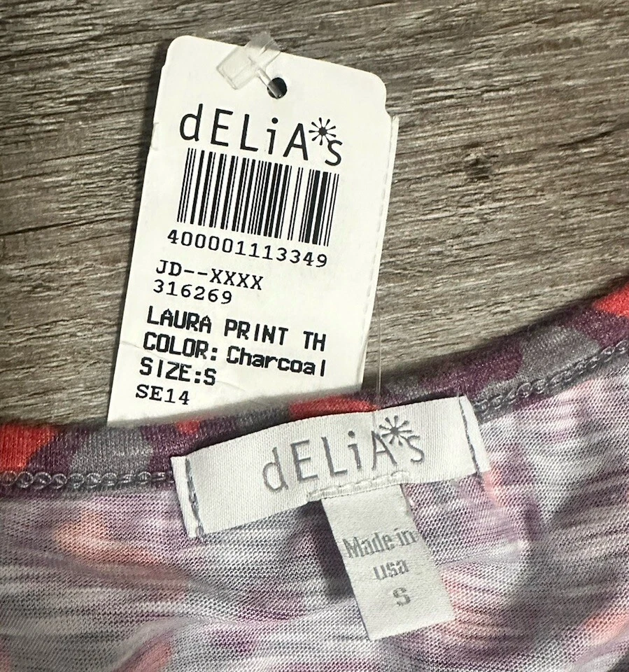 全新带标签 JUNIORS DELIAS 长袖衬衫,尺寸小号豹子动物印花 — 第 4/4 张图片