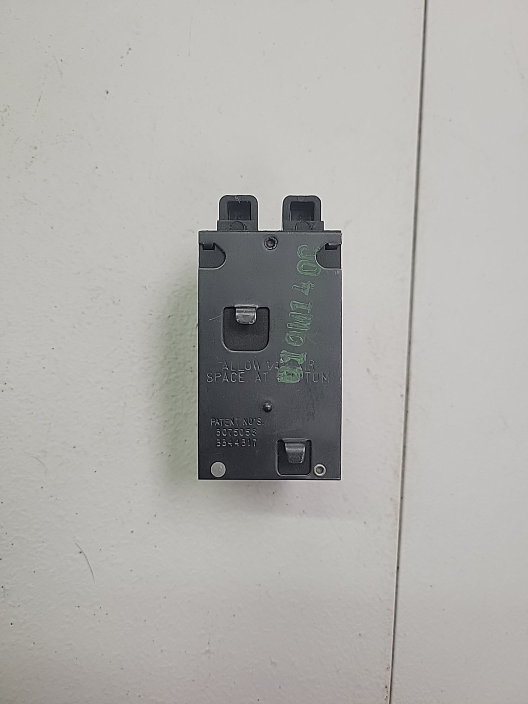 Pushmatic P1515 Bulldog 15A Tandem ITE ECS