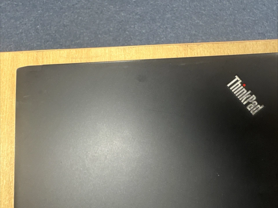 Lenovo ThinkPad T470s · i5-7200U · 8GB · 256GB, photo 4 of 5