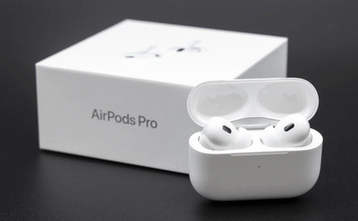 Apple AirPods Pro White Wireless Bluetooth In-Ear Earbuds w/ Charging Case