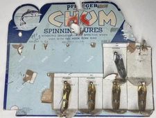 Vintage Pflueger “Chum Spinning Lures” No.2 Sz. Lures, Ruff Display-4Br.&1 Slvr.