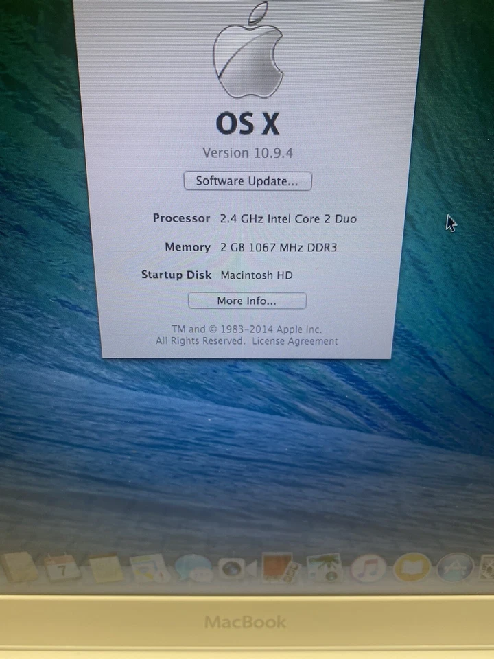 APPLE MACBOOK A1342 13” 250GB HDD, 2GB RAM, WHITE With Office 2008 - Image 2 of 4