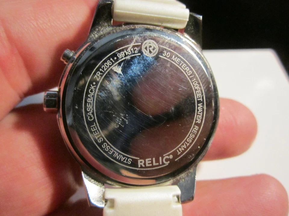 RELOJ RELIQUIA VINTAGE ZR12061 - ESFERA ROSA INTENSO - CORREA DE GOMA BLANCA - BBA32B Foto 3 de 3