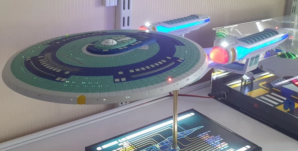 LIGHTING KIT FOR AMT STAR TREK ENTERPRISE C, 1:1400 SCALE. (MODEL NOT INCLUDED) - Image 4 of 4