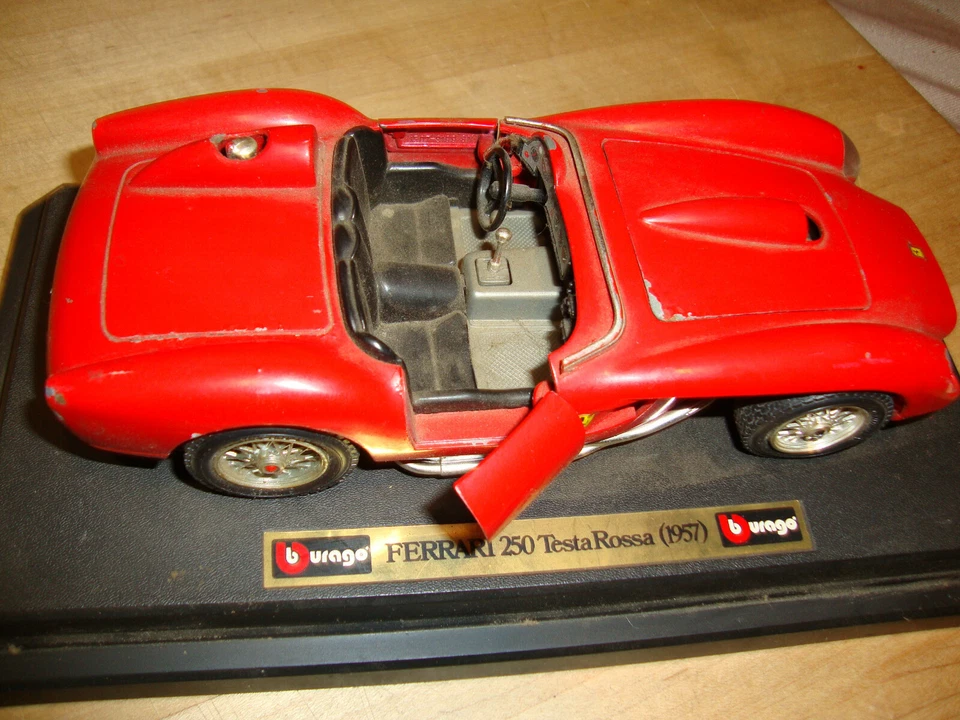 Ferrari 250 Testa Rossa 1957 vintage 1:24 Bburago Burago hecho en Italia #1507 Foto 2 de 4