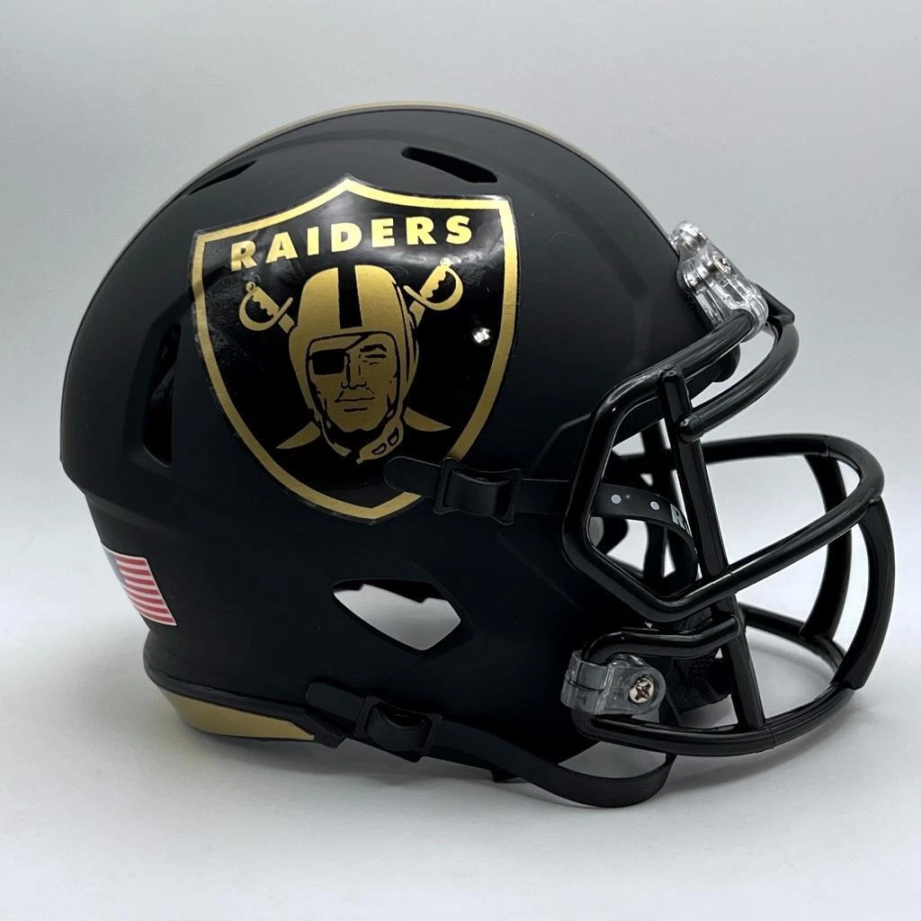 Las vegas hotsell raiders mini helmet