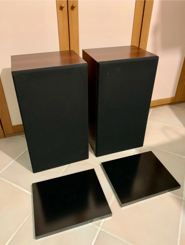 Casse acustiche audio a 3 vie Toshiba con rivestimento in legno - Immagine 3 di 4