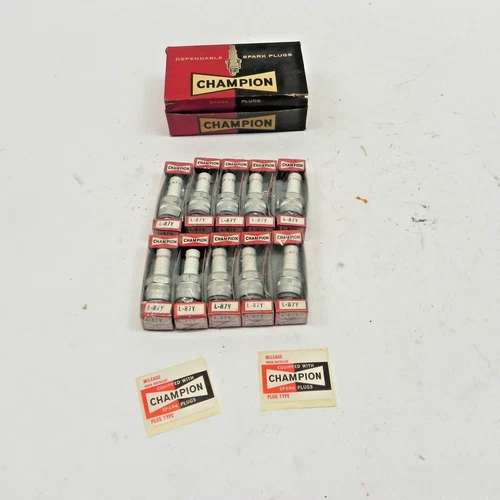 CHAMPION BOX OF 10 SPARK PLUGS NEW OLD STOCK VINTAGE #L-87Y