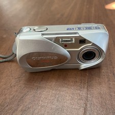 Olympus CAMEDIA D-565 Zoom 4.0 MP Digital Camera - Silver For Parts Turns On