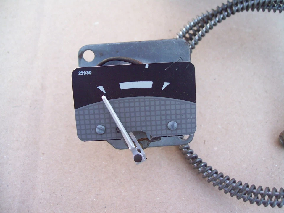 1951 1952 Dodge Wayfarer Meadowbrook Coronet NOS MoPar TEMP GAUGE #1473882 - Image 2 of 4